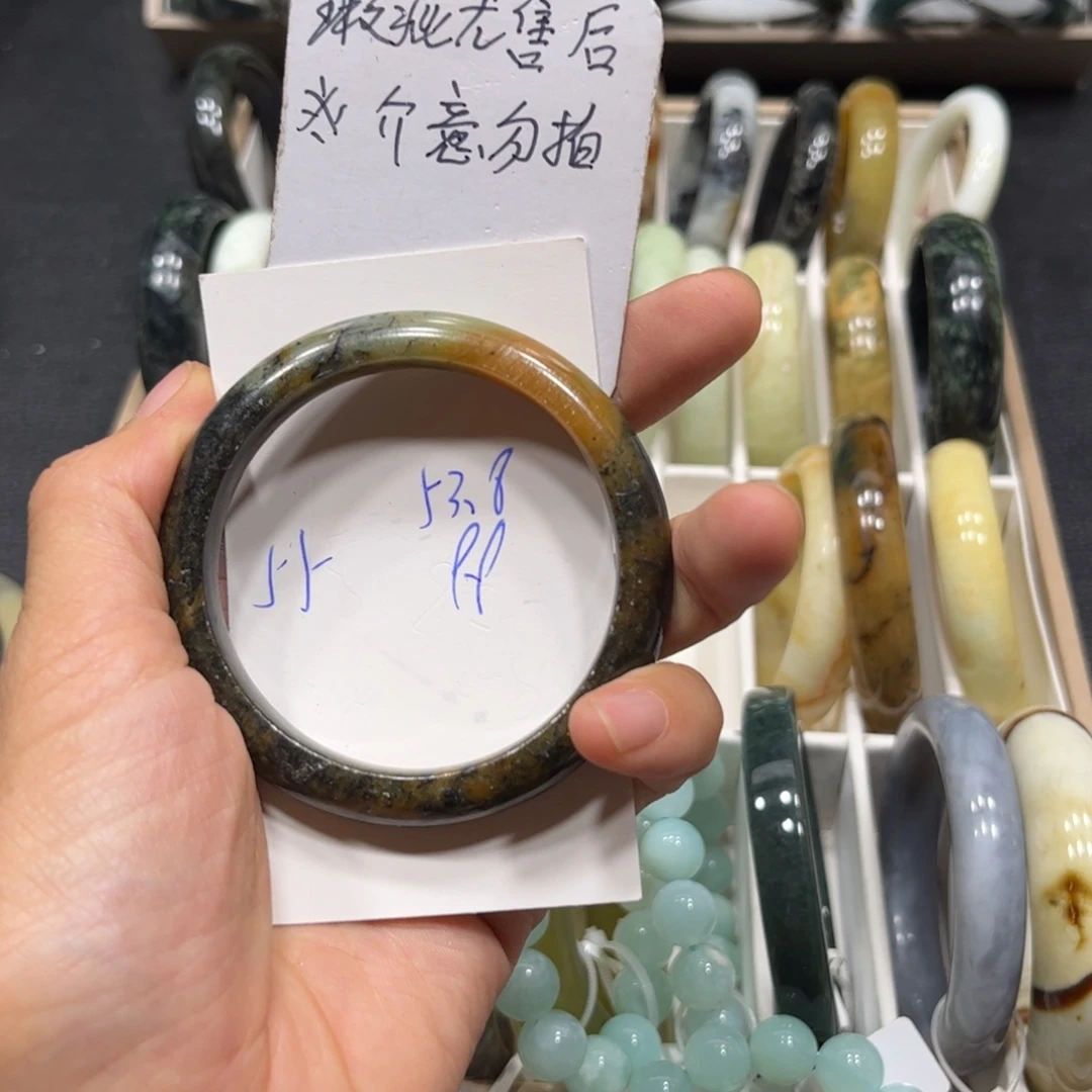 未镶嵌蛇纹石玉手镯