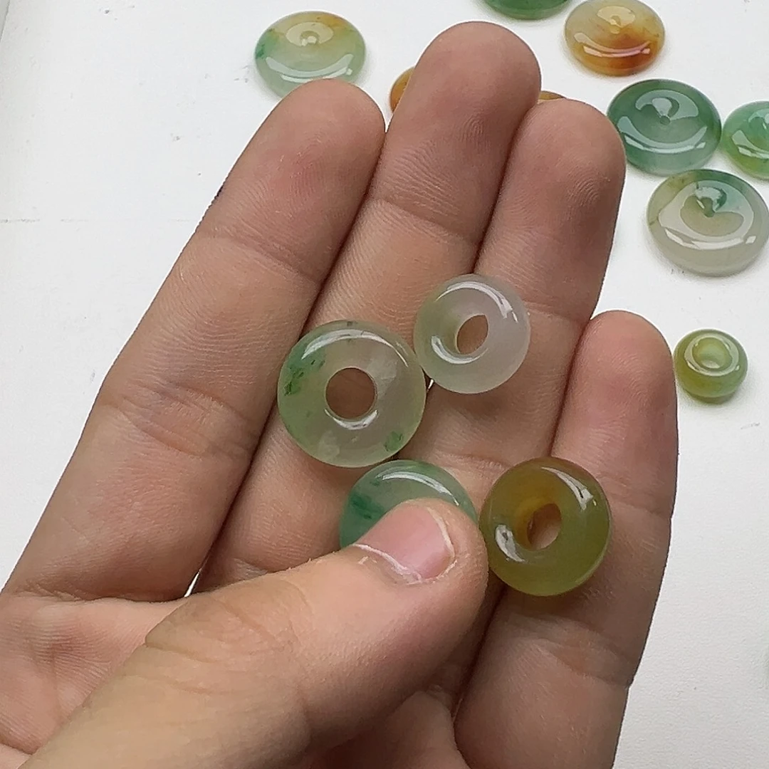 石英质玉颈饰未镶嵌倩*