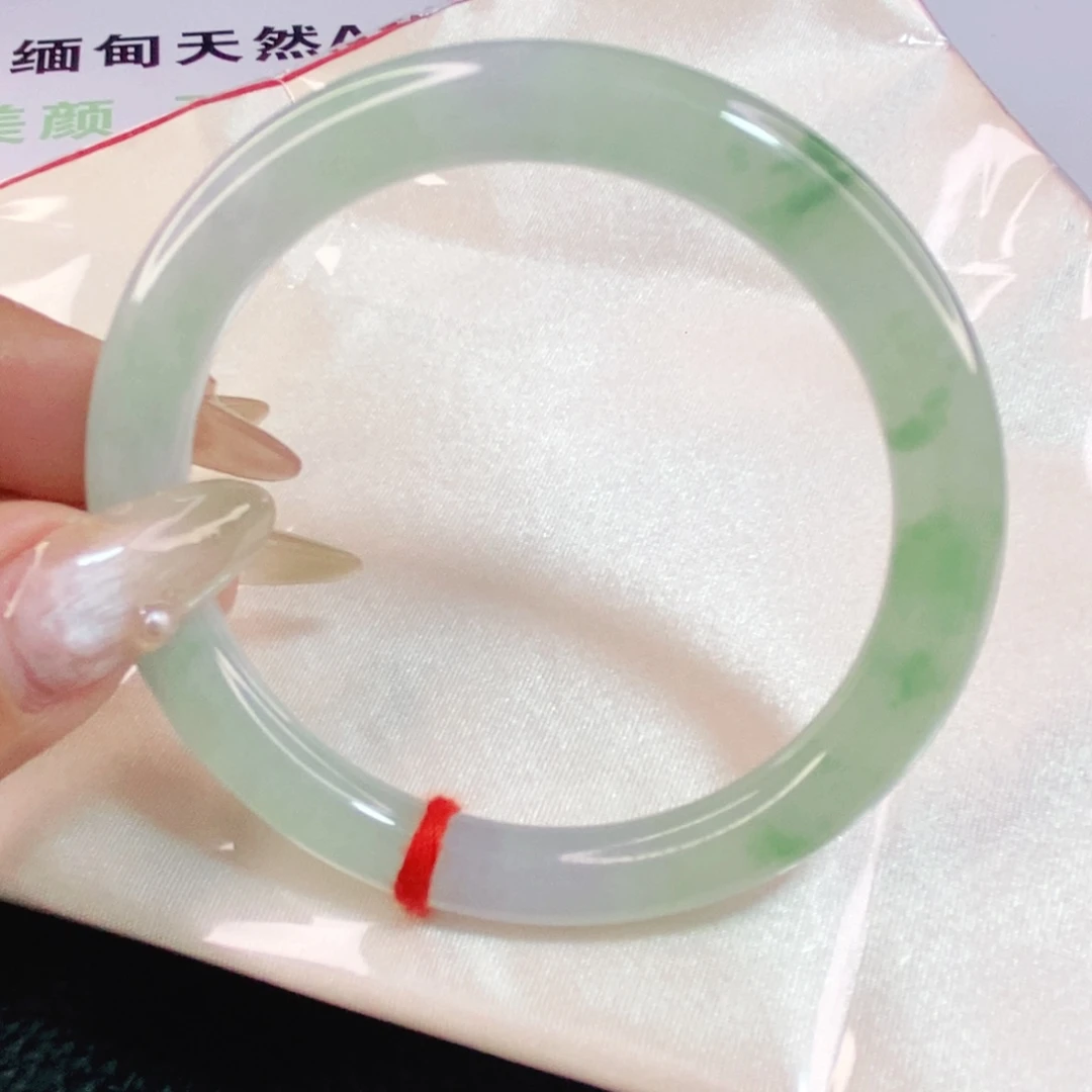 翡翠手镯未镶嵌53圈强推