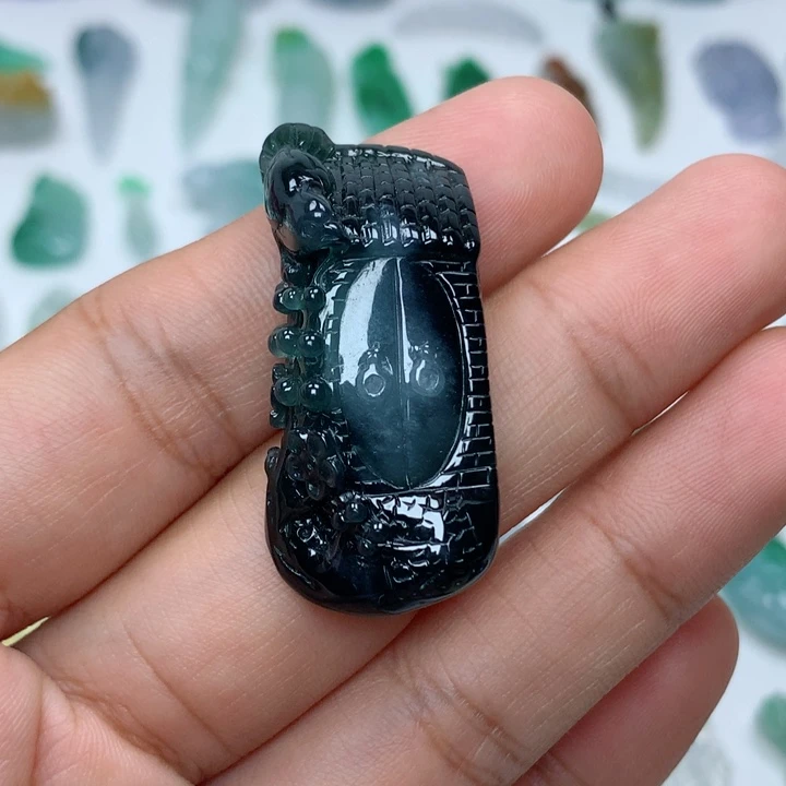 吊坠(不含链)未镶嵌翡翠