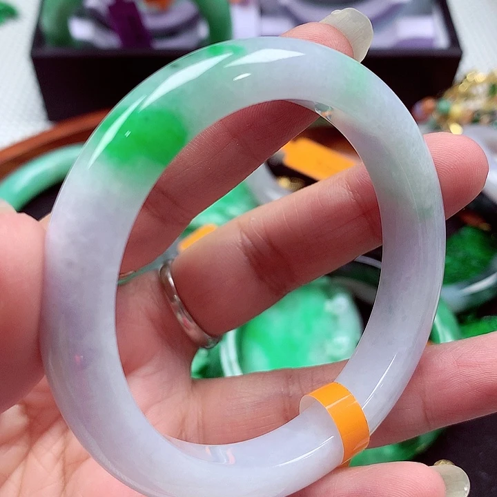 未镶嵌手镯翡翠翡翠