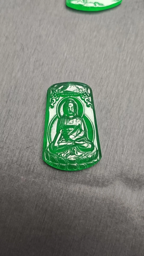 YY119翡翠常规吊坠【邂逅翡翠高冰吊坠，冰透绿意，开启浪漫时光】