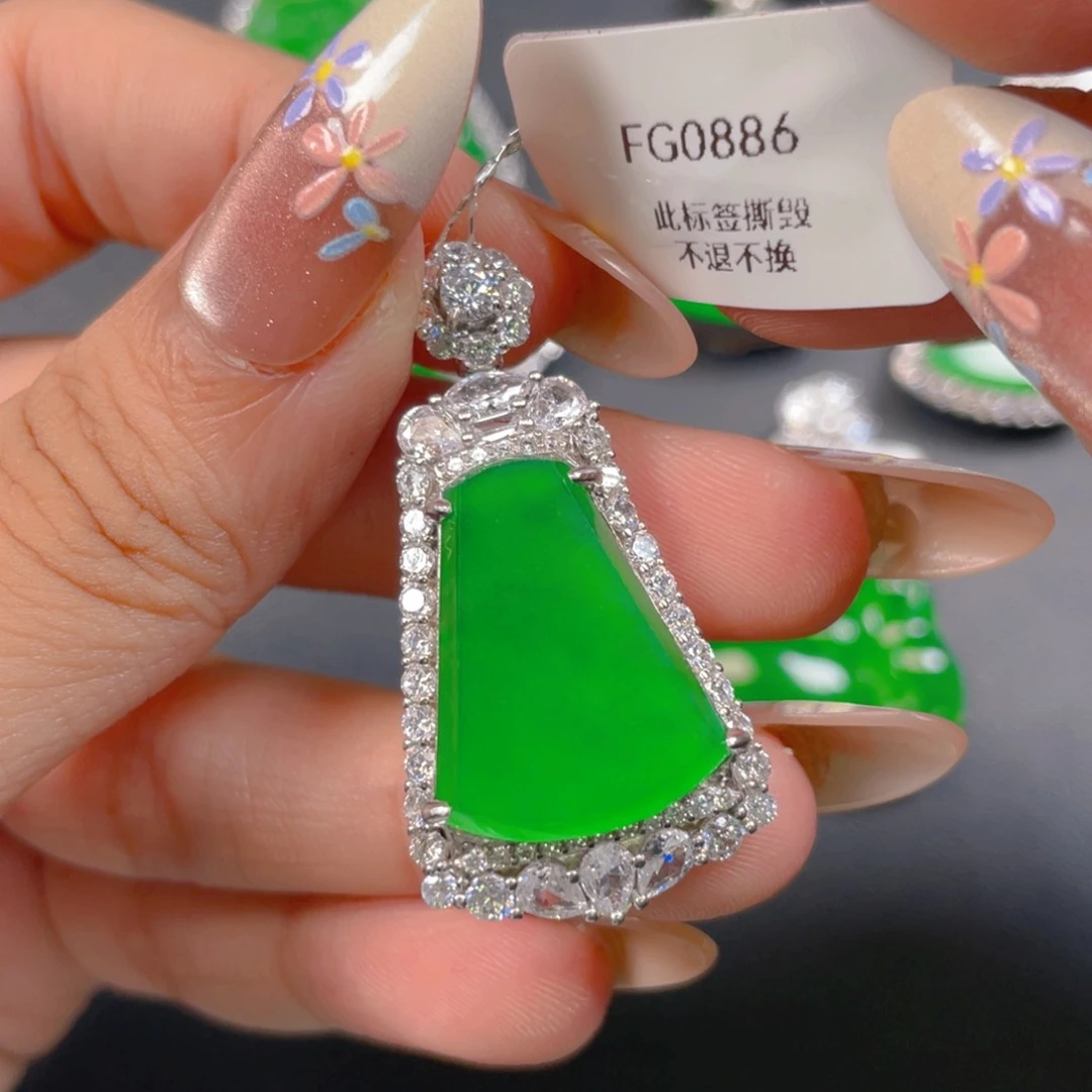 【闪购商品】颈饰银S925镶嵌翡翠翡翠