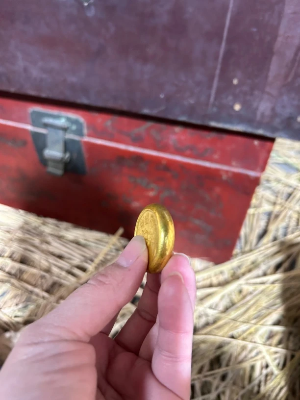 精选家居摆件 精选家居摆件 黄帽仿古家居摆件鎏金