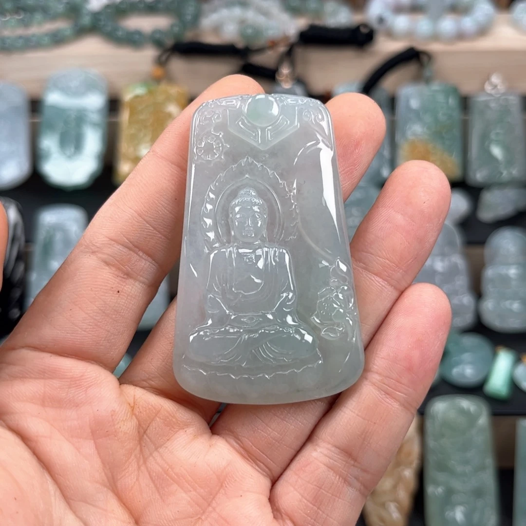 翡翠颈饰未镶嵌大日