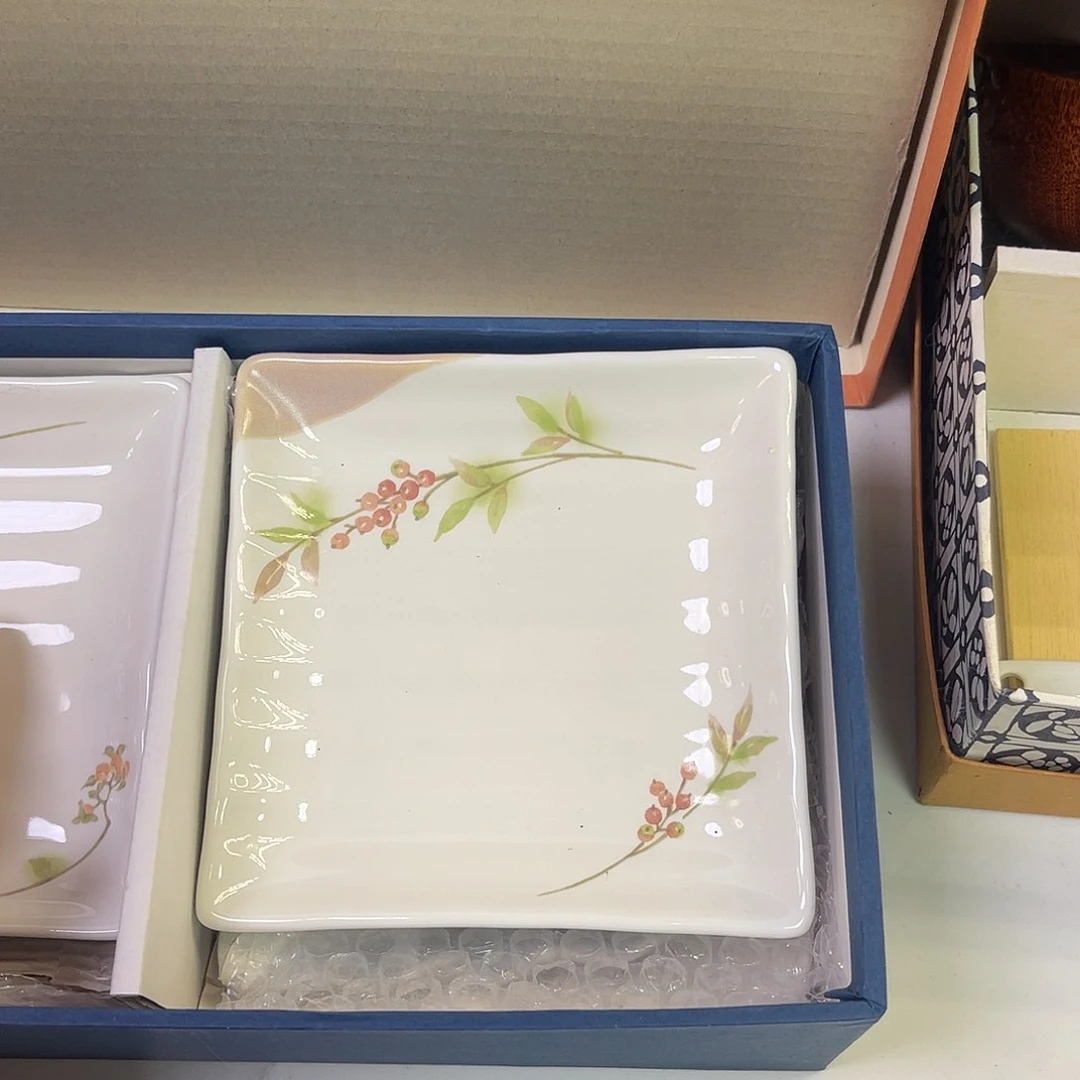 瓷片秋红色果子盘