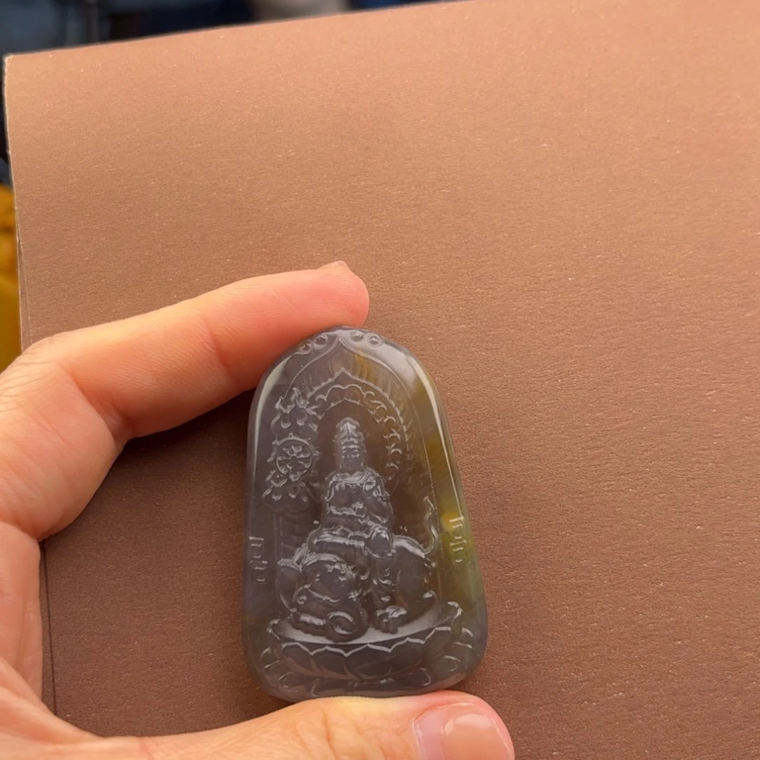 柯***霖石英质玉未镶嵌黄蜡石吊坠