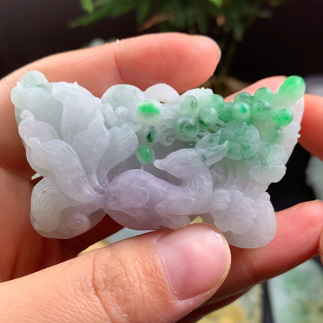 定制翡翠未镶嵌九尾狐