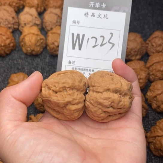 吊坠桃核我是第一百37