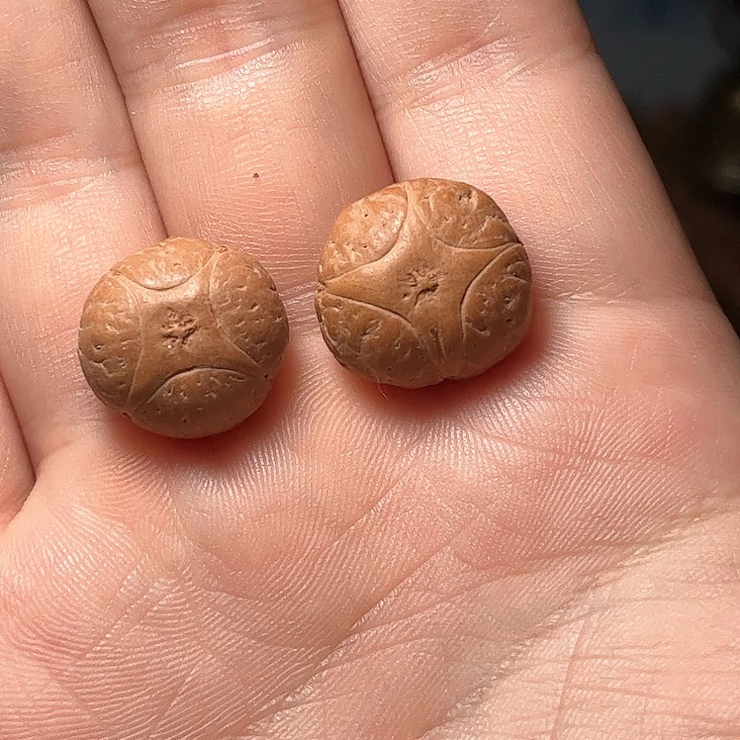 桃核吊坠18mm麒麟眼，开孔不退，偏远不包