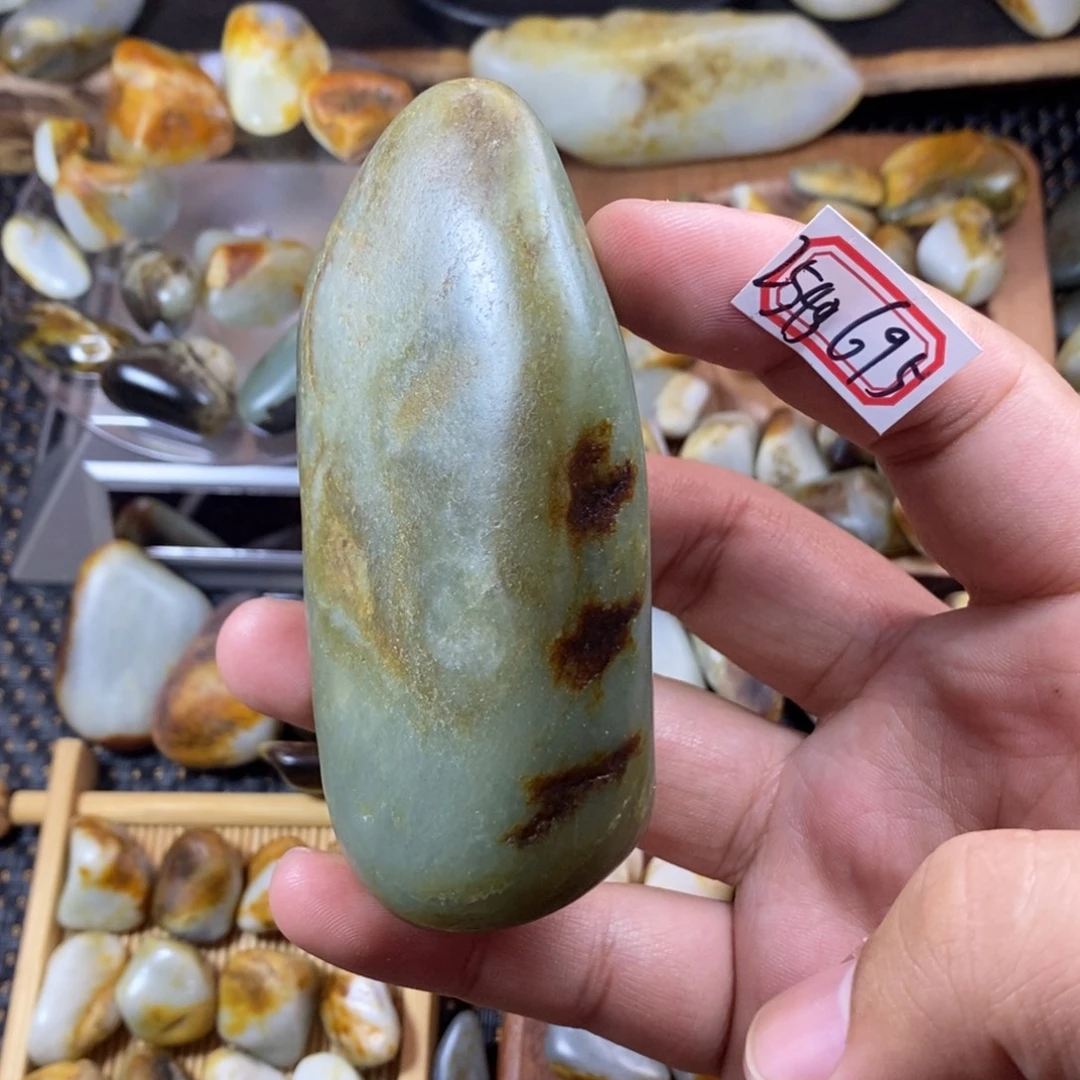 和田玉（糖玉）未镶嵌挂件