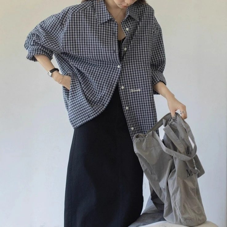 棉麻色织小格纹衬衫女秋慵懒风休闲宽松绣花翻领上衣