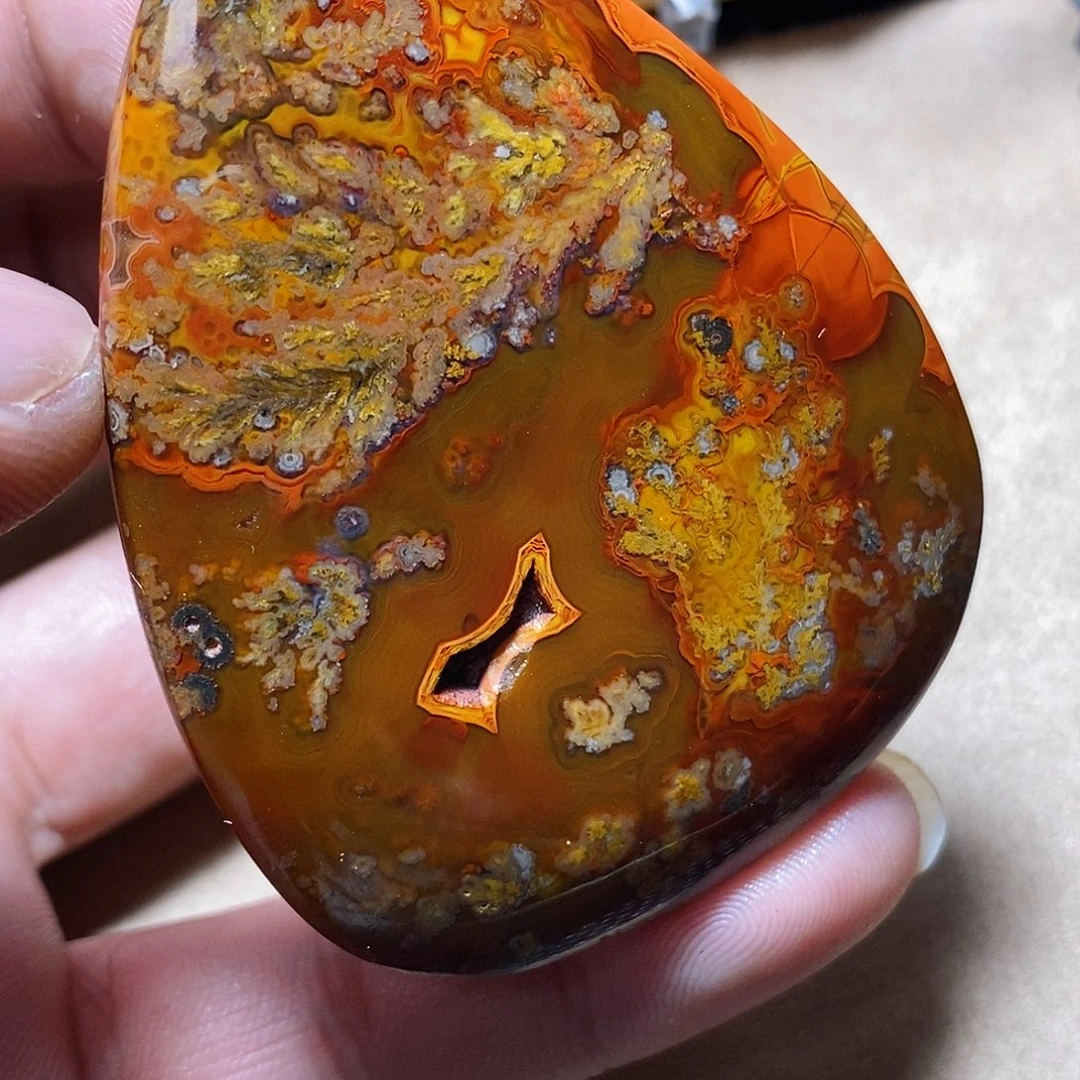 玛瑙/玉髓颈饰未镶嵌黑****滨