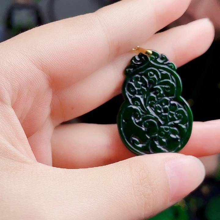 翡翠银S925镶嵌颈饰多样性