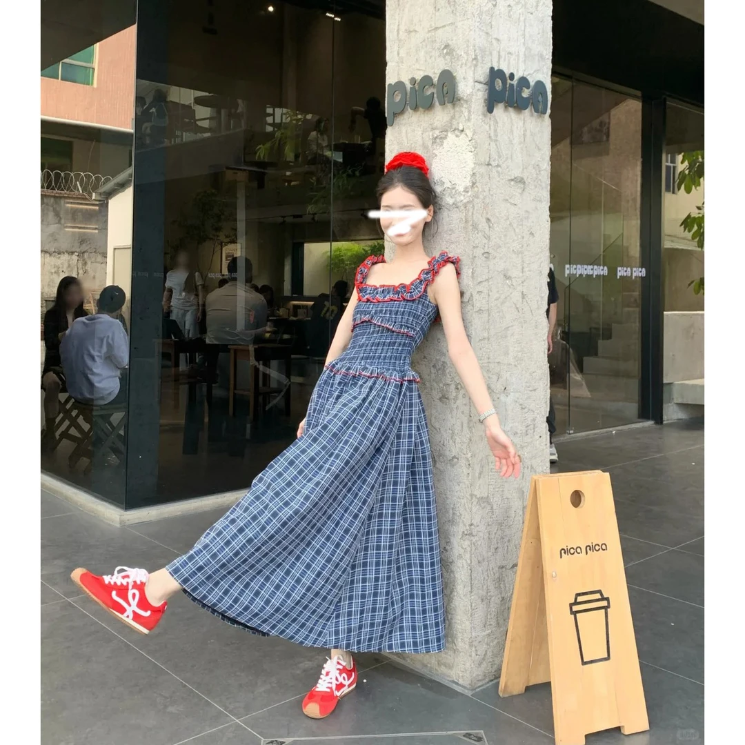 夜泉的心跳 夏季藏蓝色木耳边一字肩撞色无袖U领吊带连衣裙长裙女