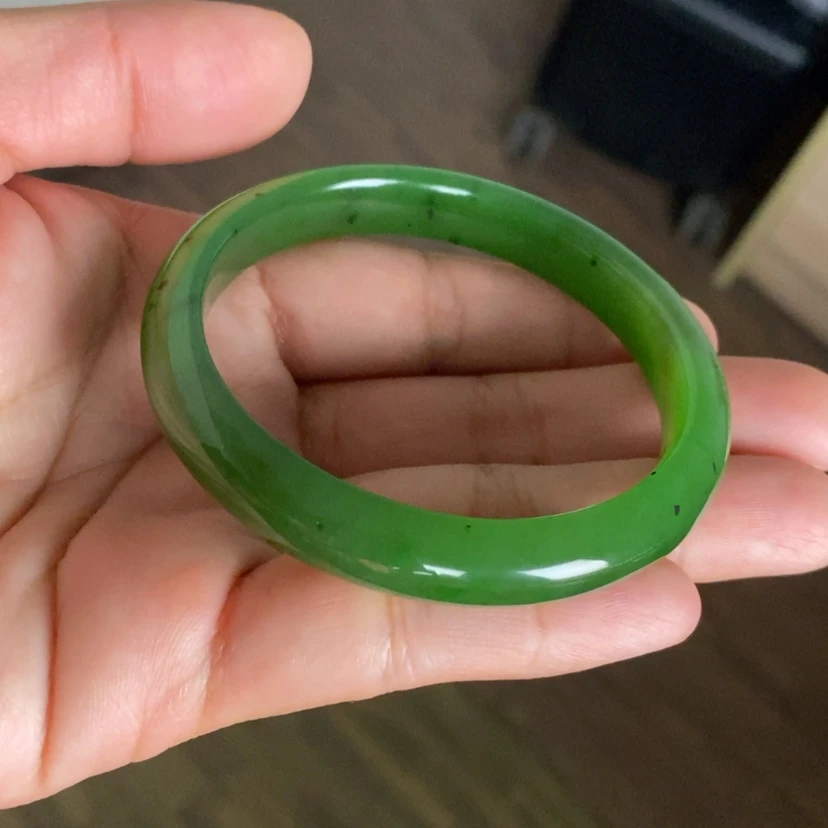 【闪购商品】未镶嵌手镯和田玉（碧玉）
