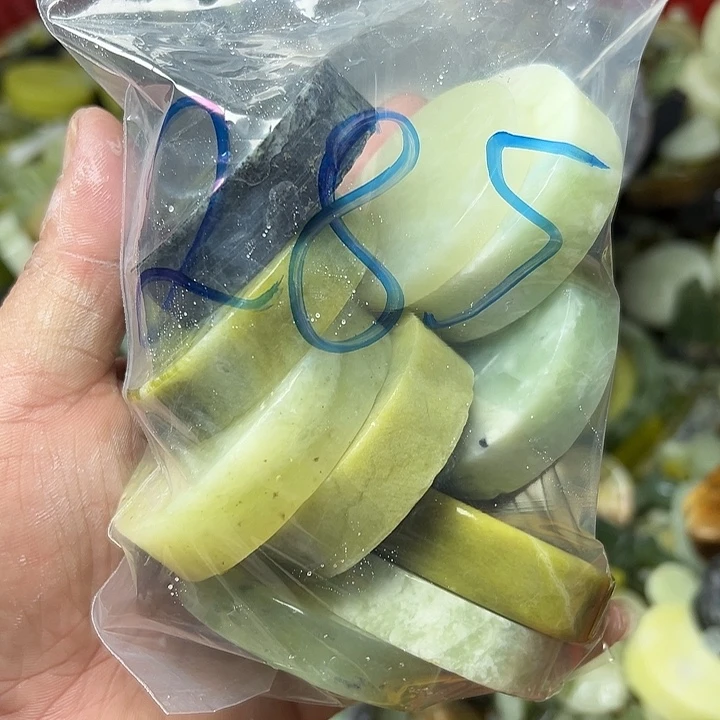 未镶嵌蛇纹石玉鱼缸石，盆景石