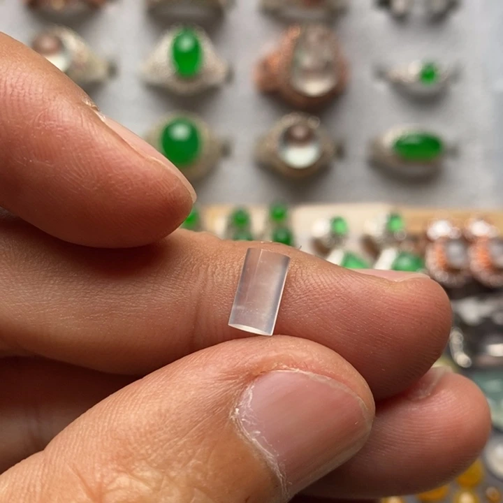 翡翠裸石冰种小马鞍8.8*4.8*2.6