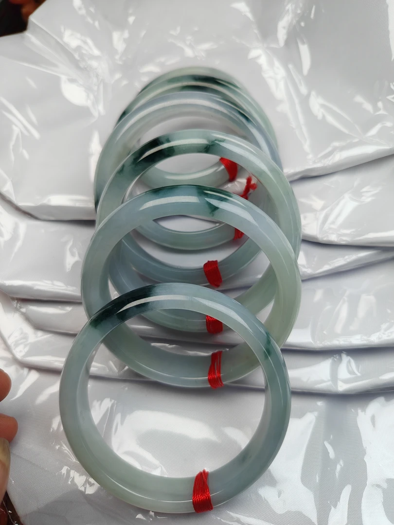 缅甸天然翡翠A货手镯随机发货一件