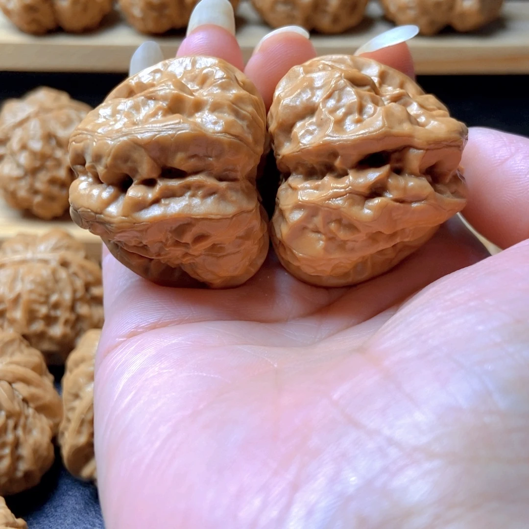 山***保文玩核桃吊坠蛤蟆头