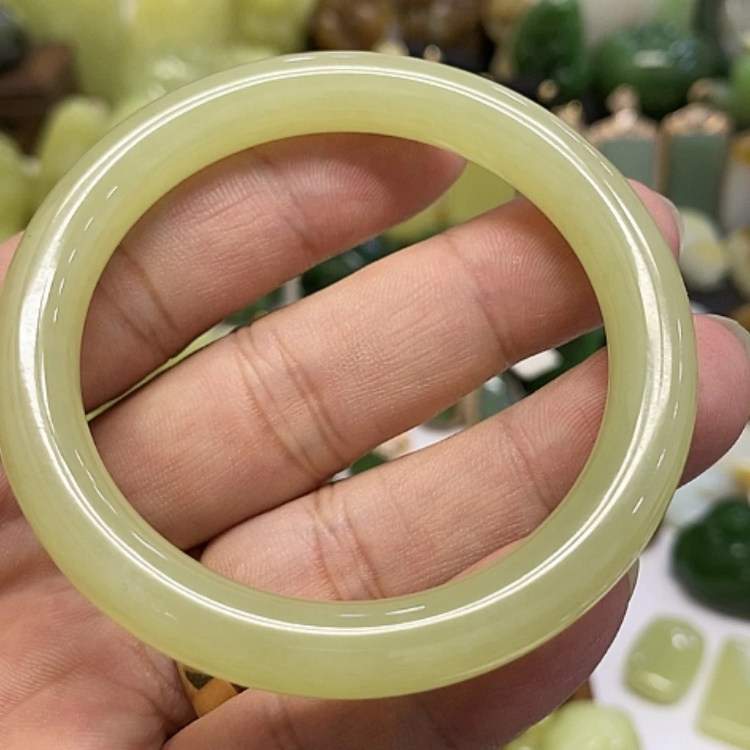 【闪购商品】颈饰未镶嵌和田玉