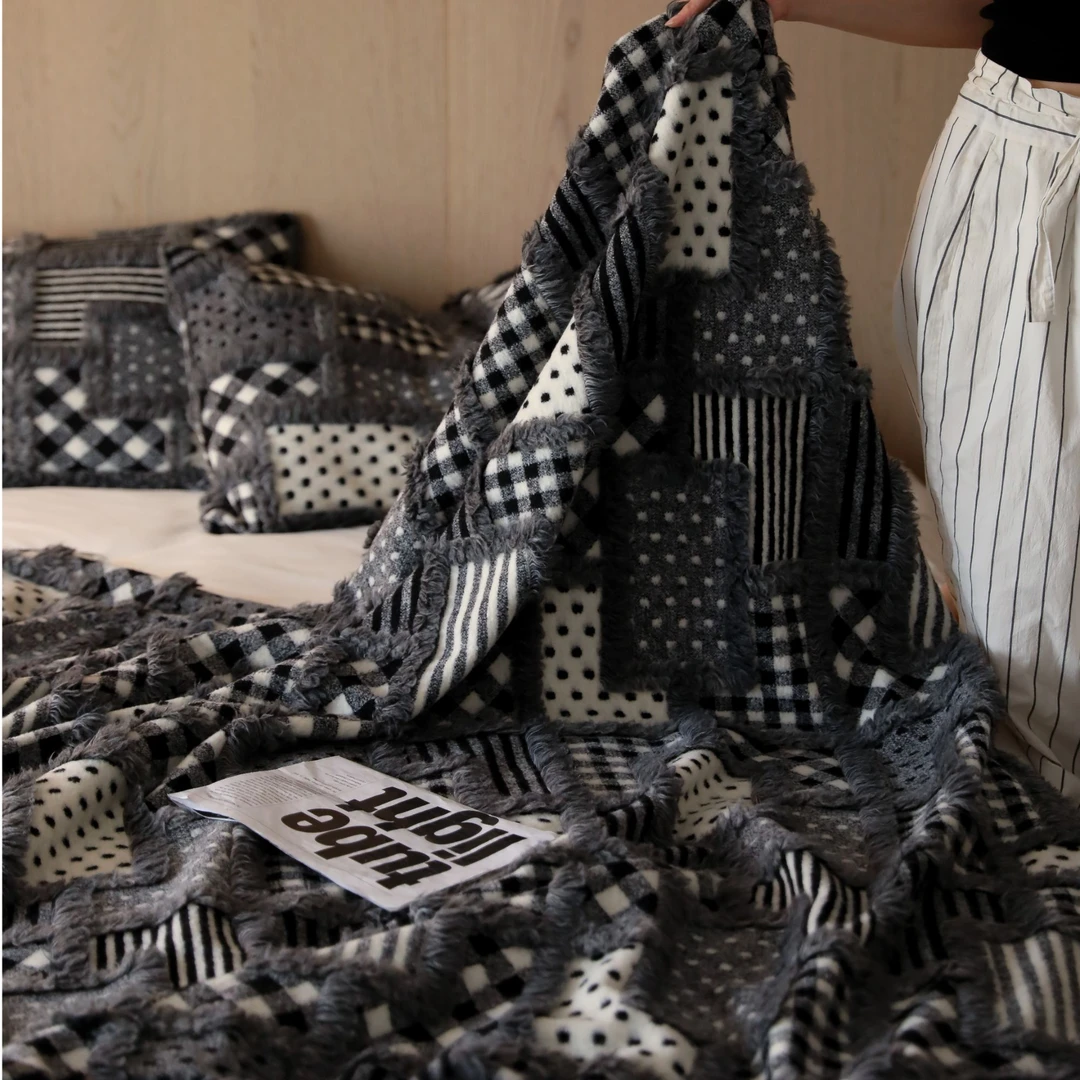 轻奢小众时髦灰白高级感空调毛毯 简约拼接流苏毯子沙发毯床尾毯