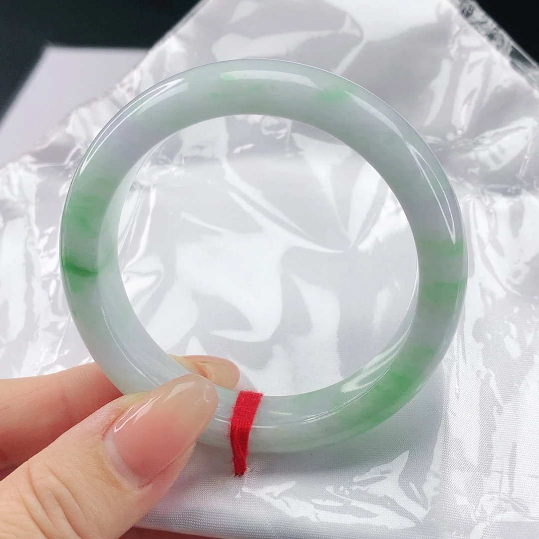 翡翠手镯未镶嵌翡翠076