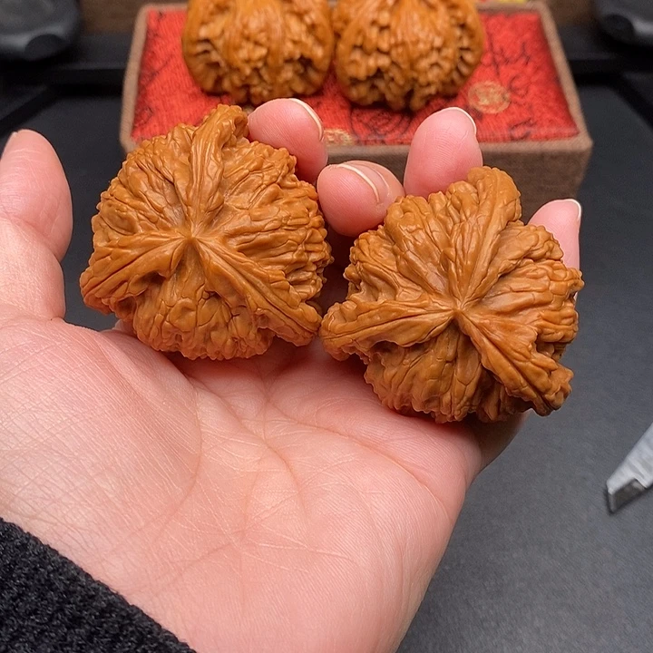 辉***煌把件文玩核桃白奔