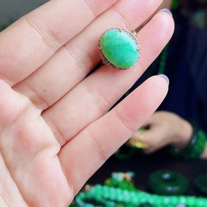 翡翠银S925镶嵌颈饰多样性