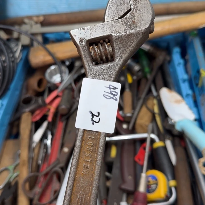 九***）家用五金工具一个