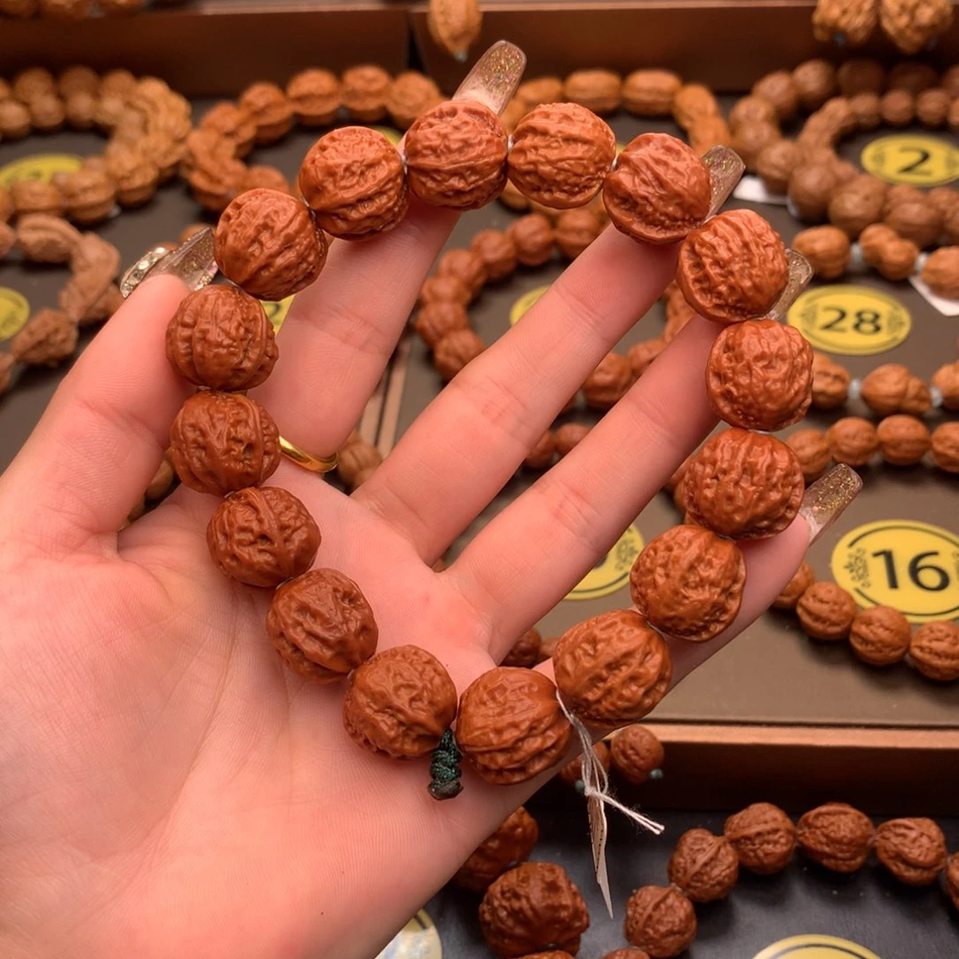 文玩核桃手串肉筋八棱