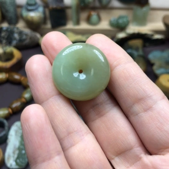 岫岩河磨玉（透闪石质玉）挂件未镶嵌