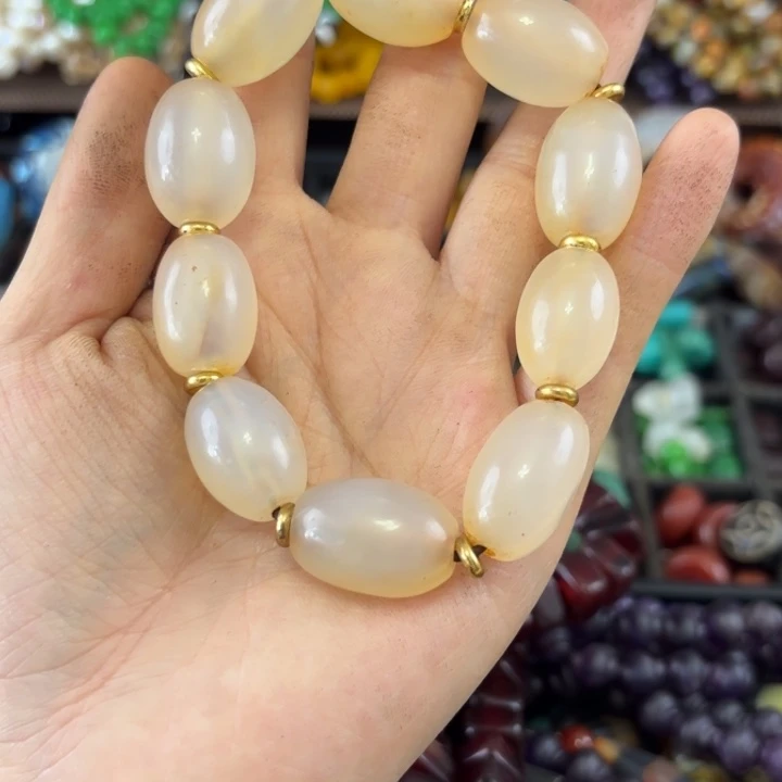 辞***穿玛瑙/玉髓颈饰未镶嵌