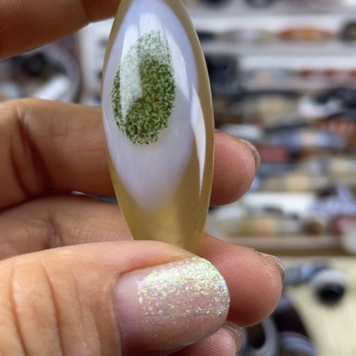 剑***看玛瑙/玉髓散珠用户