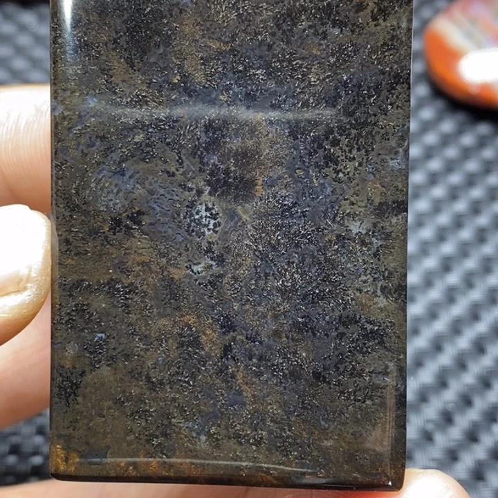 玛瑙/玉髓颈饰未镶嵌史****2