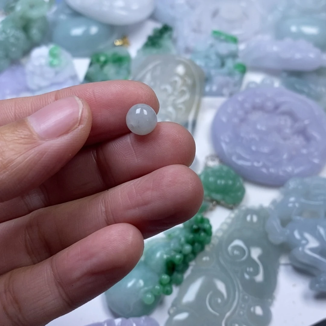 颈饰未镶嵌翡翠忆**沫翡翠