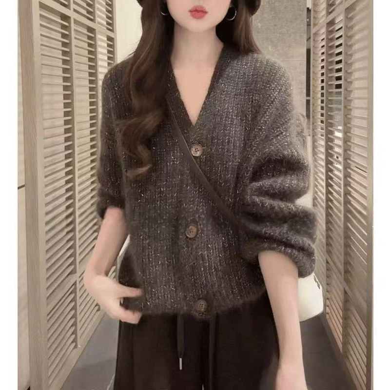 秋冬新款高级感小众宽松慵懒风针织衫V领彩色条纹毛衣外套