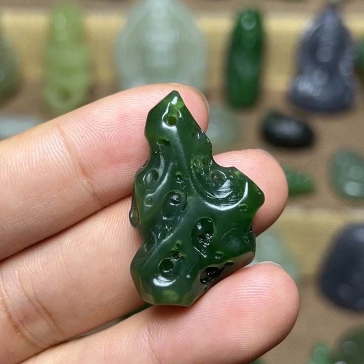 颈饰未镶嵌和田玉