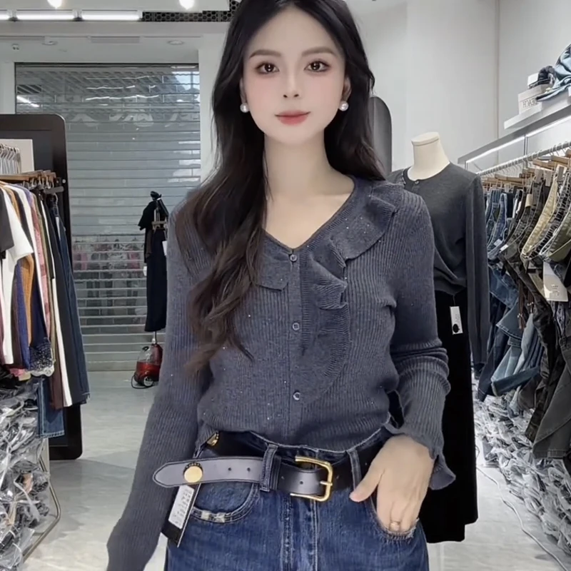 修身显瘦V领毛衣上衣单排扣打底衫甜美荷叶袖针织衫女W2-20