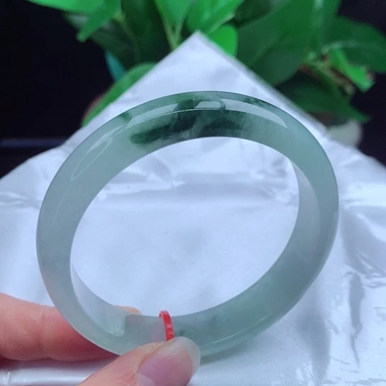 翡翠手镯未镶嵌       正圈59 冰飘绿花 轮胎