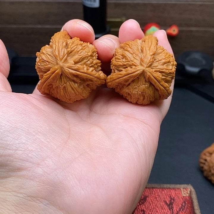 别***,把件文玩核桃白奔