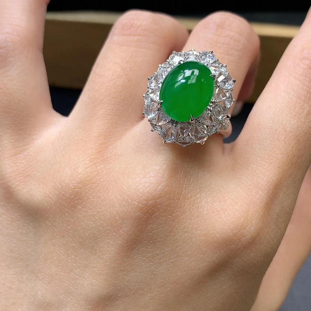 翡翠18K金镶嵌吊坠(不含链)M****芙总9.5万分笔