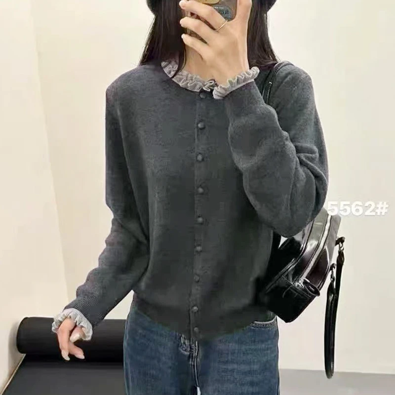 2025年秋季新款气质设计感花边袖木耳边针织开衫长袖毛衣上衣女士