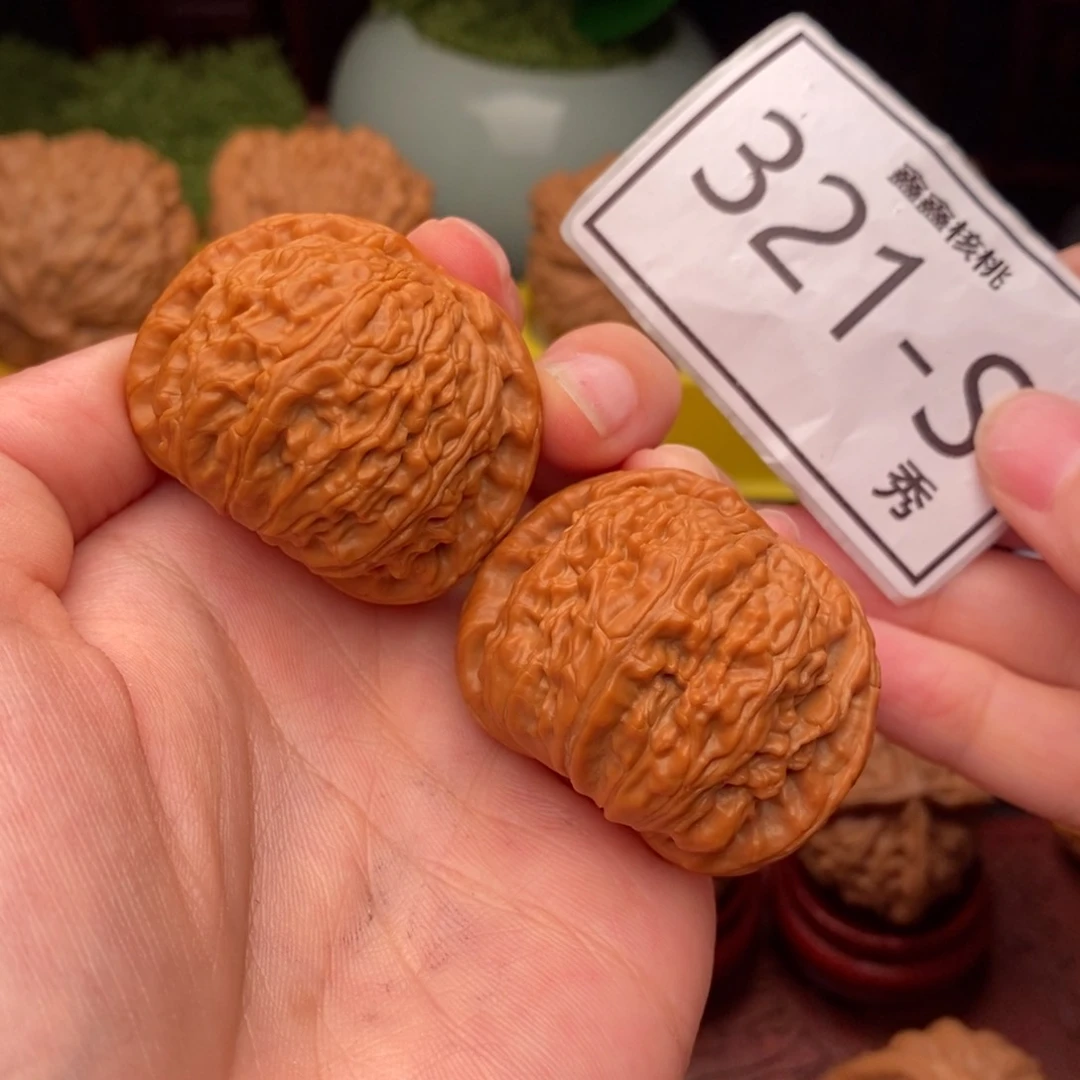 文玩核桃把件白狮40