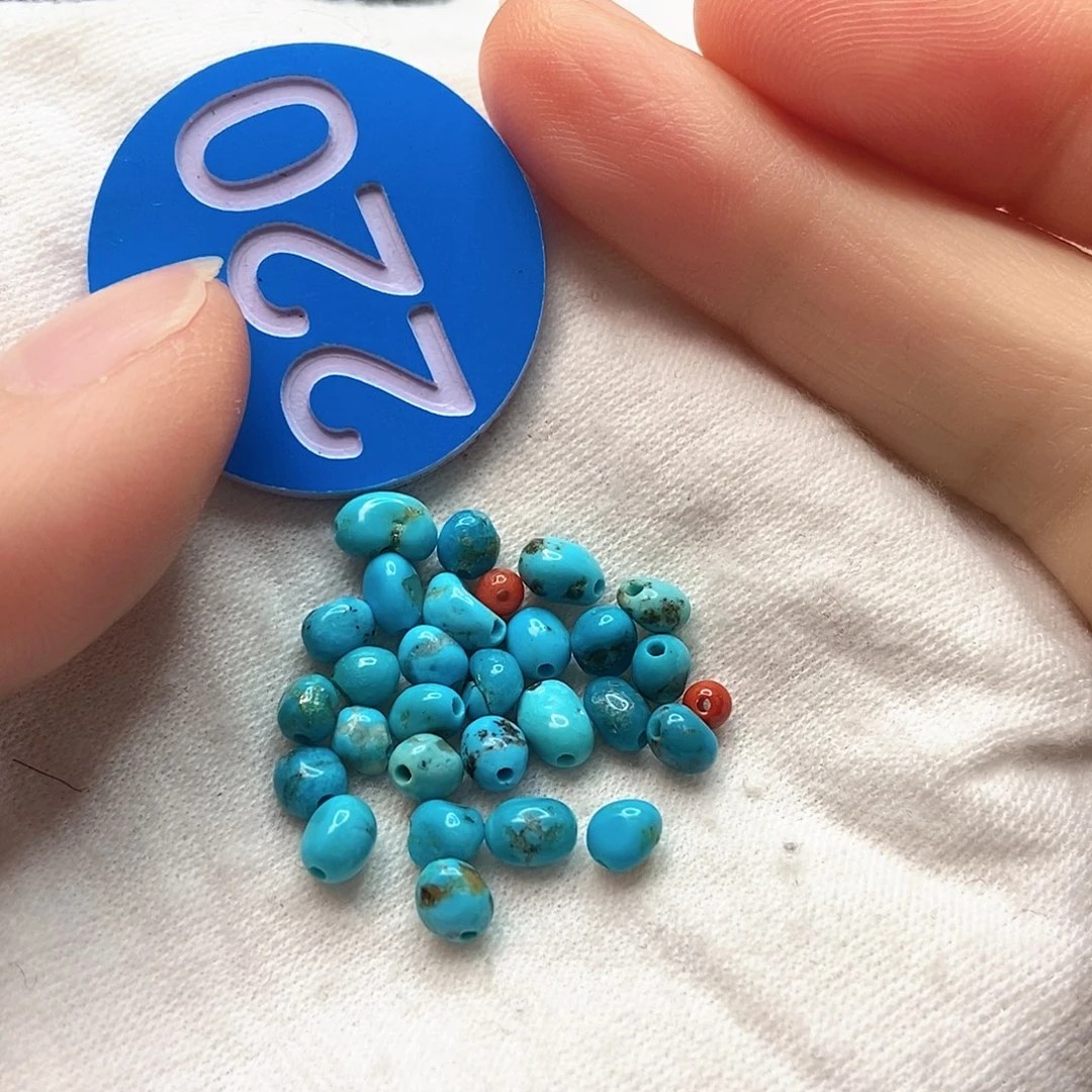 南红玛瑙未镶嵌珠宝奇石