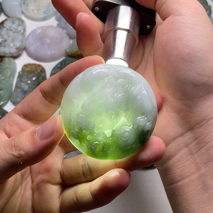 翡翠未镶嵌颈饰龙牌41