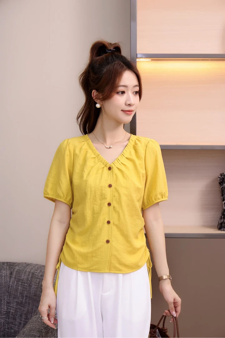 设计感抽绳上衣收腰女夏法式别致小衫2025新款小个子v领衬衫961