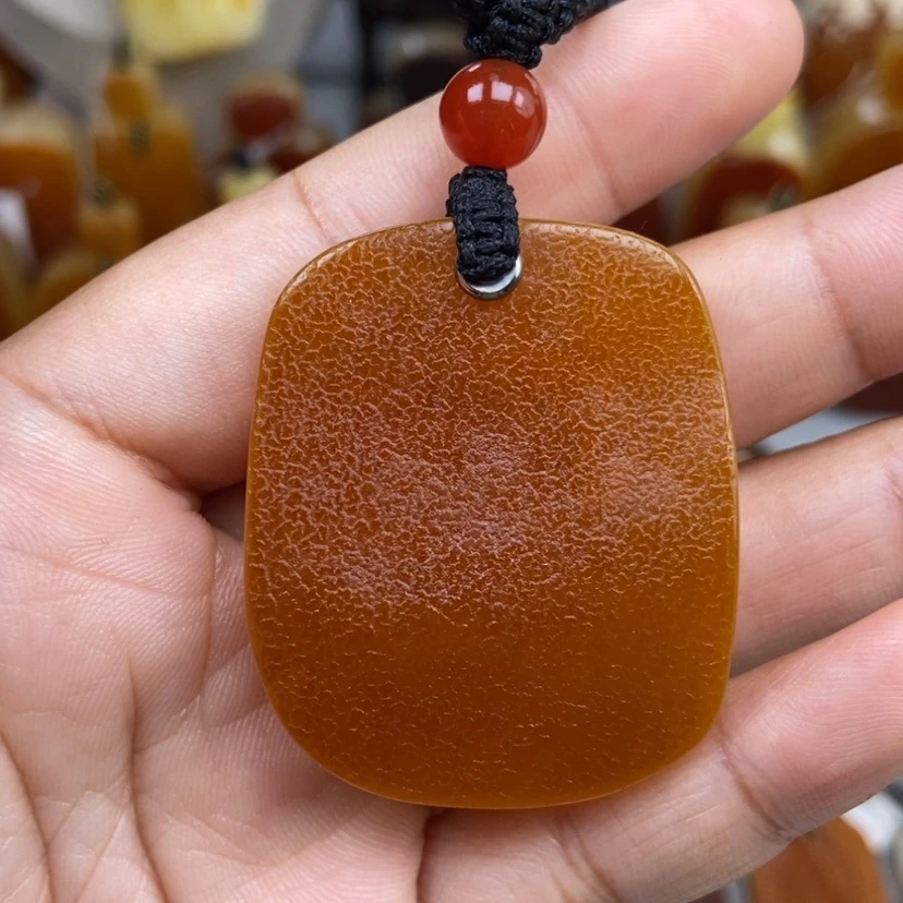 【闪购商品】琥珀颈饰未镶嵌