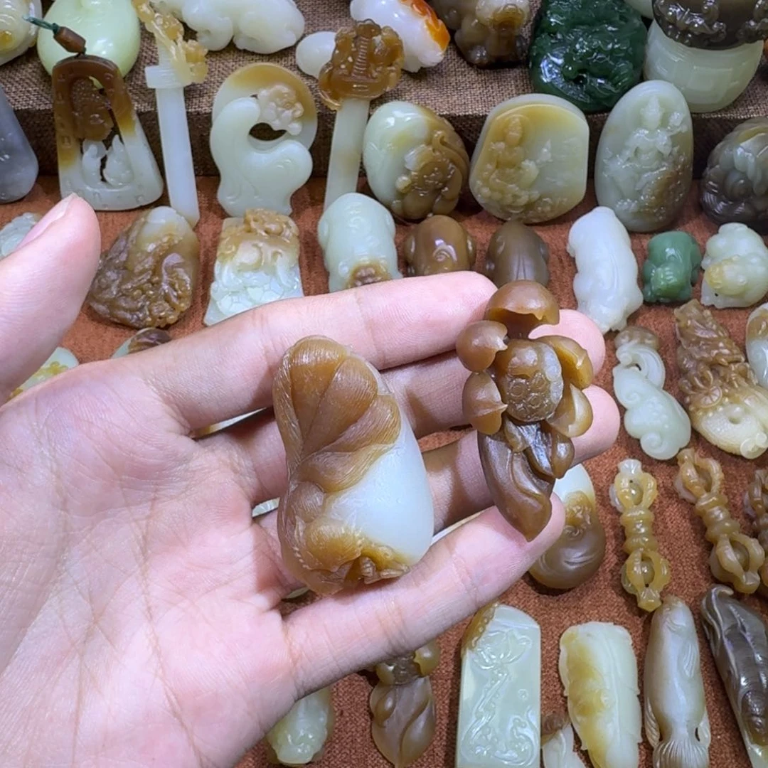 和田玉未镶嵌颈饰｛***｝定制款