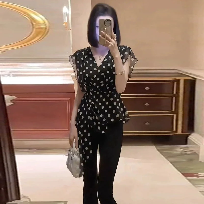 法式赫本风不规则高级感黑色波点无袖衬衫女2025夏季新款通勤上衣
